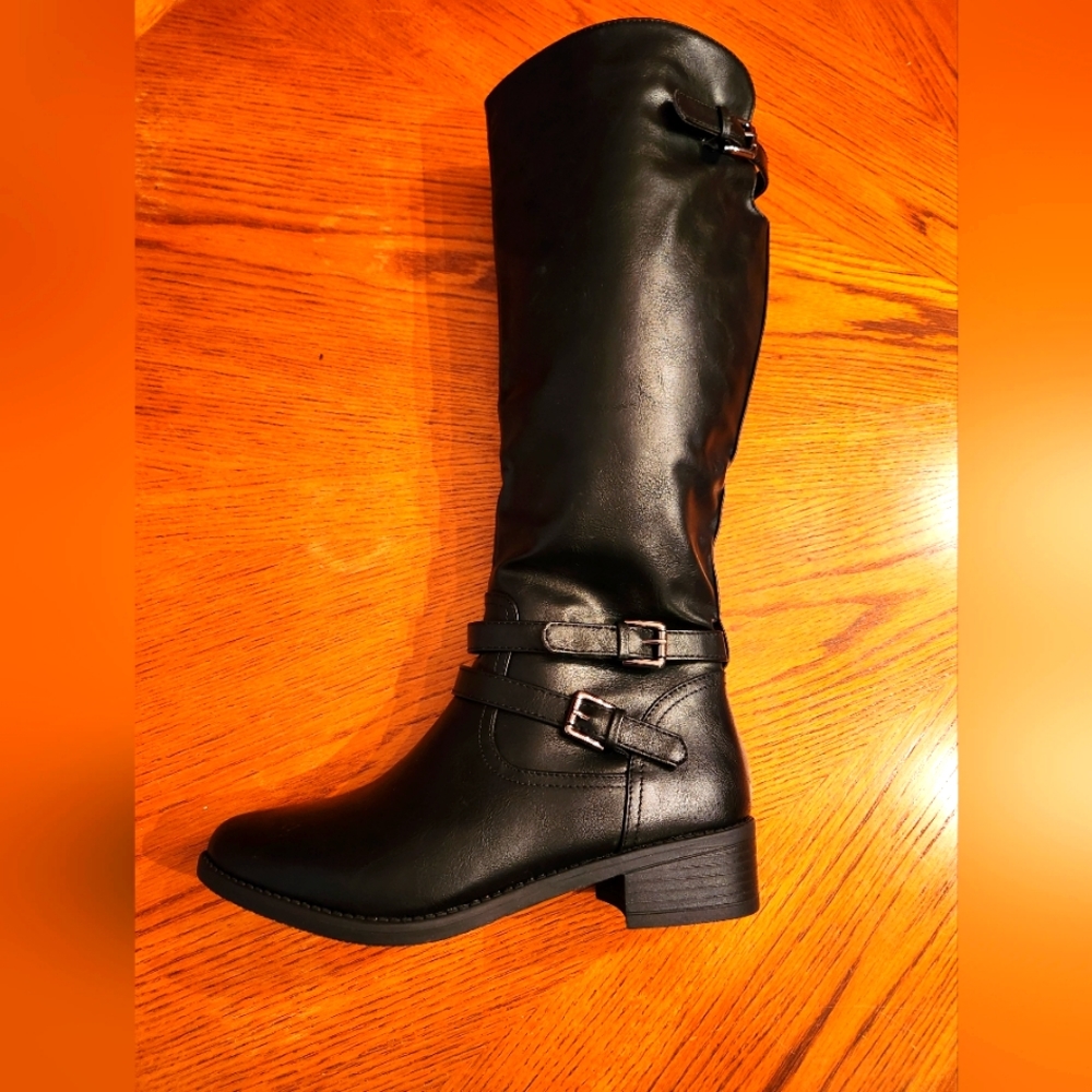 Black boots